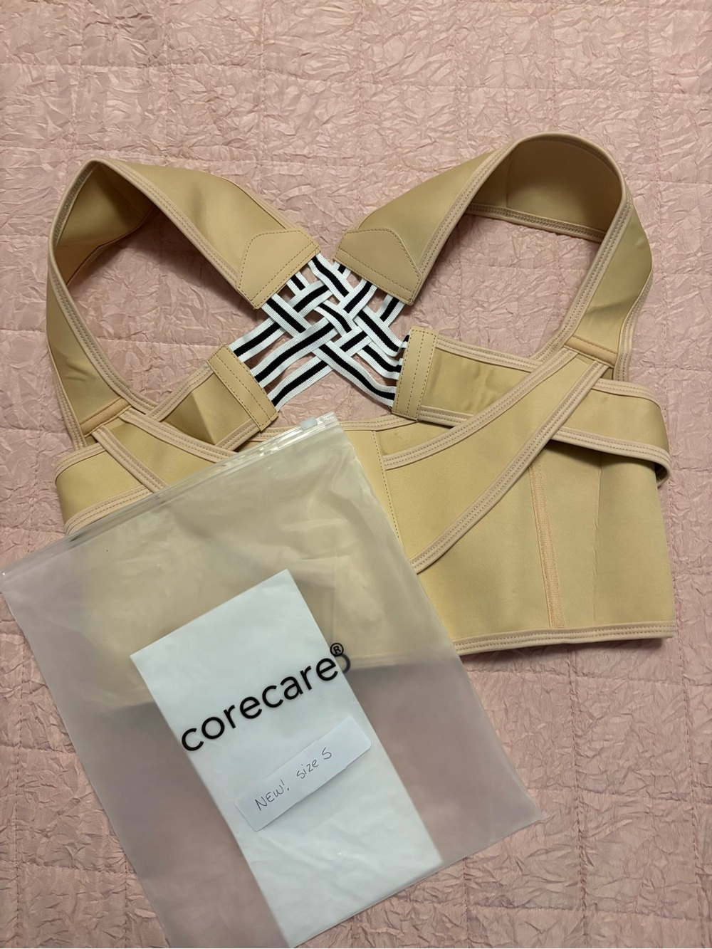 Posture Corrector Brace Unisex Beige with Black & White Straps Size Small - Picture 5 of 7